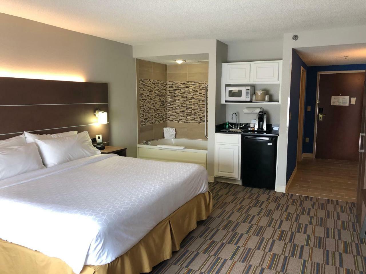 Holiday Inn Express And Suites Quakertown - Allentown Area By Ihg Dış mekan fotoğraf